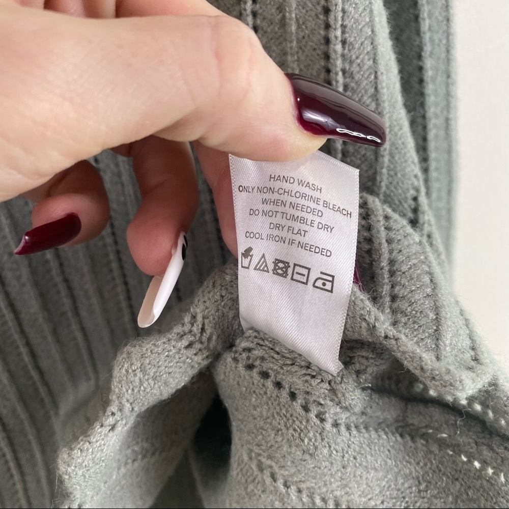 Revolve X Tularosa Sicily Cropped Knit Sweater in Sage Size Large NWT - Picture 13 of 14